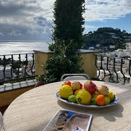 La Panoramica Con Terrazza Holiday home
